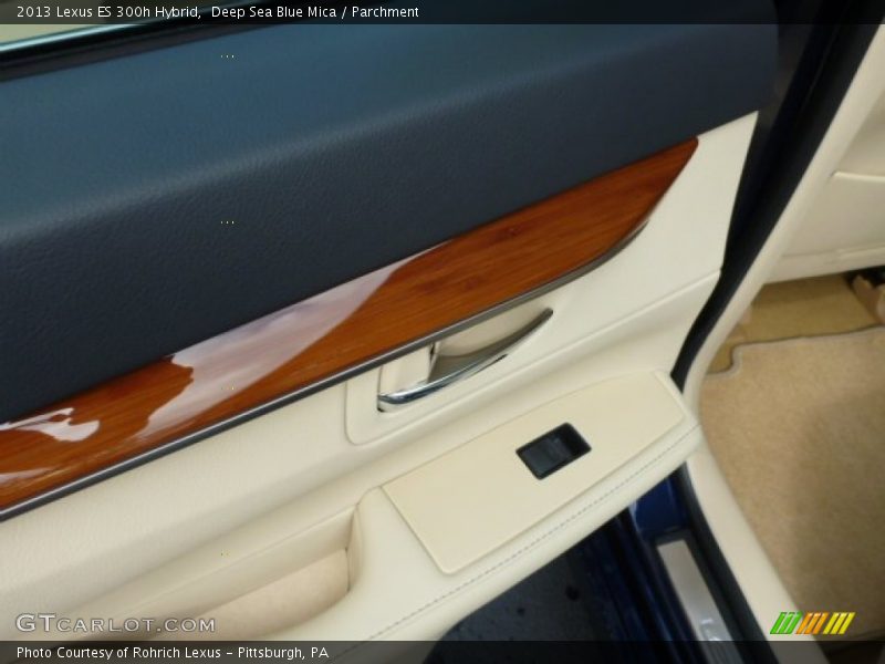 Deep Sea Blue Mica / Parchment 2013 Lexus ES 300h Hybrid