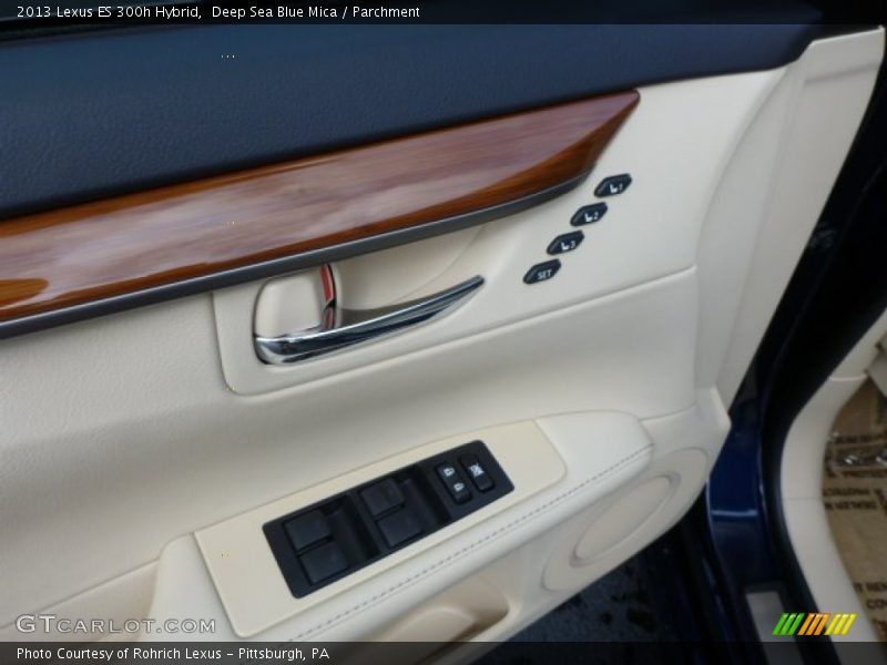 Deep Sea Blue Mica / Parchment 2013 Lexus ES 300h Hybrid