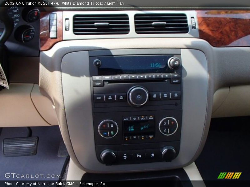White Diamond Tricoat / Light Tan 2009 GMC Yukon XL SLT 4x4