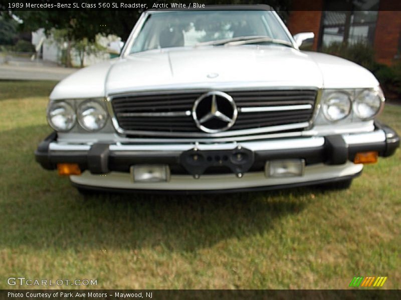 Arctic White / Blue 1989 Mercedes-Benz SL Class 560 SL Roadster