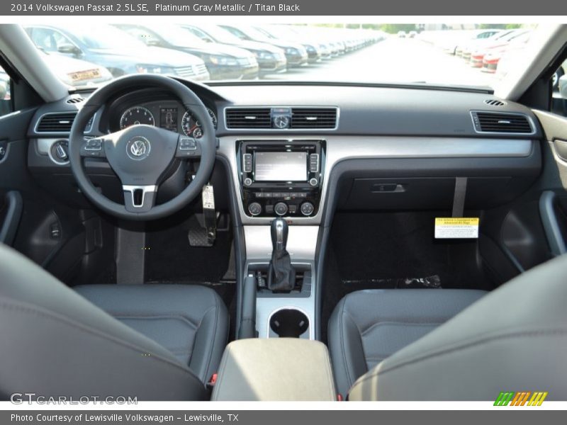 Platinum Gray Metallic / Titan Black 2014 Volkswagen Passat 2.5L SE
