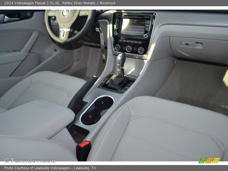 Reflex Silver Metallic / Moonrock 2014 Volkswagen Passat 2.5L SE