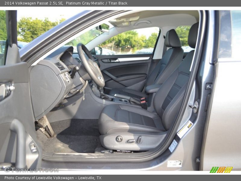 Platinum Gray Metallic / Titan Black 2014 Volkswagen Passat 2.5L SE
