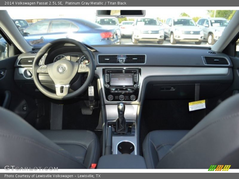 Platinum Gray Metallic / Titan Black 2014 Volkswagen Passat 2.5L SE