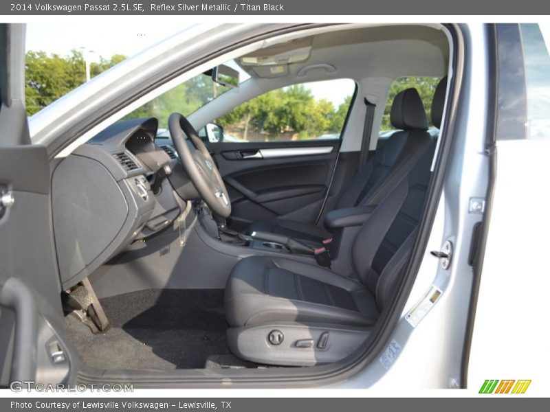 Reflex Silver Metallic / Titan Black 2014 Volkswagen Passat 2.5L SE