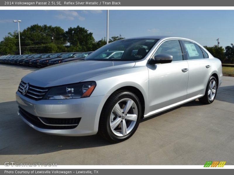 Reflex Silver Metallic / Titan Black 2014 Volkswagen Passat 2.5L SE
