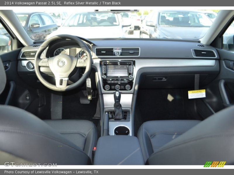 Reflex Silver Metallic / Titan Black 2014 Volkswagen Passat 2.5L SE