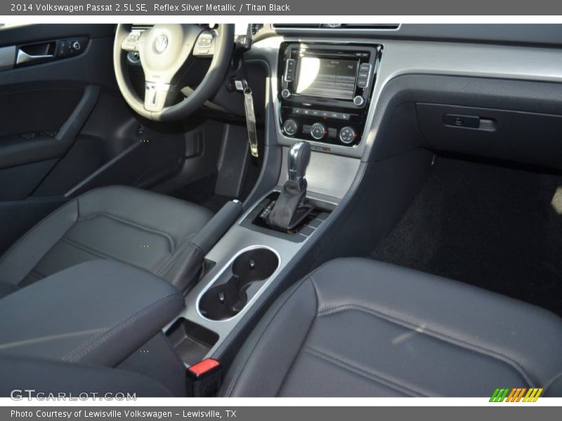 Reflex Silver Metallic / Titan Black 2014 Volkswagen Passat 2.5L SE