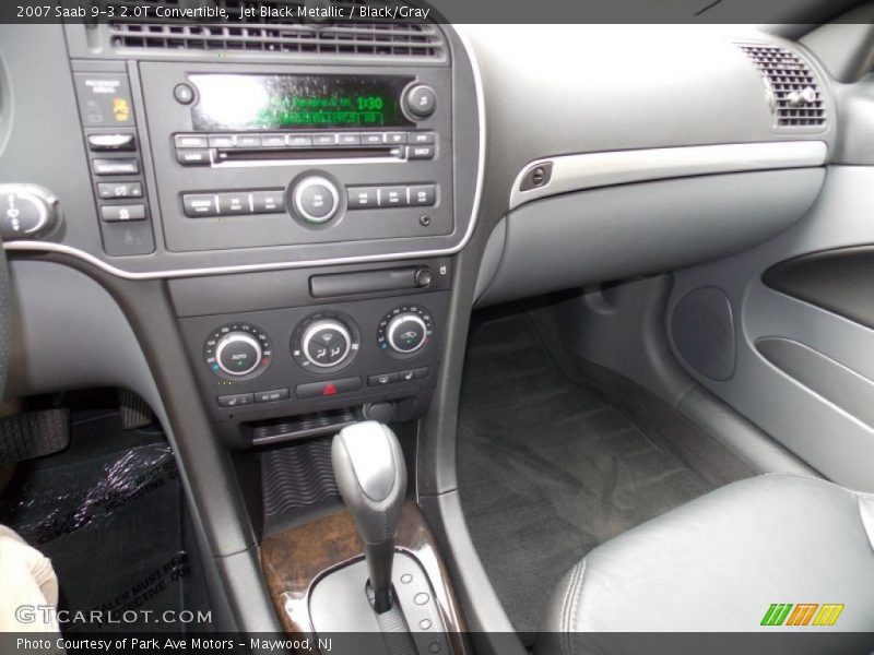 Controls of 2007 9-3 2.0T Convertible