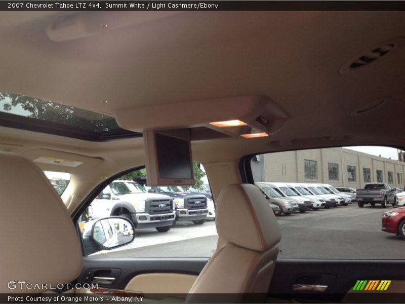 Summit White / Light Cashmere/Ebony 2007 Chevrolet Tahoe LTZ 4x4