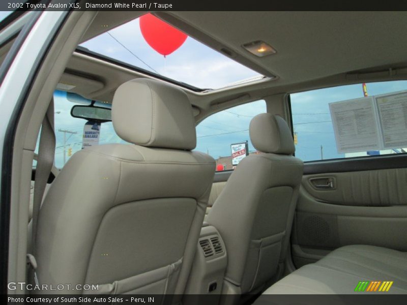 Diamond White Pearl / Taupe 2002 Toyota Avalon XLS