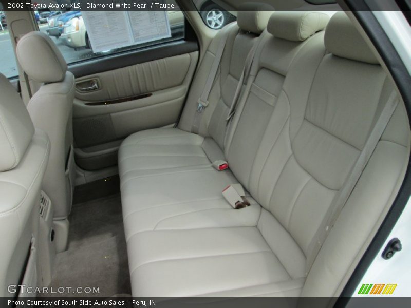 Diamond White Pearl / Taupe 2002 Toyota Avalon XLS