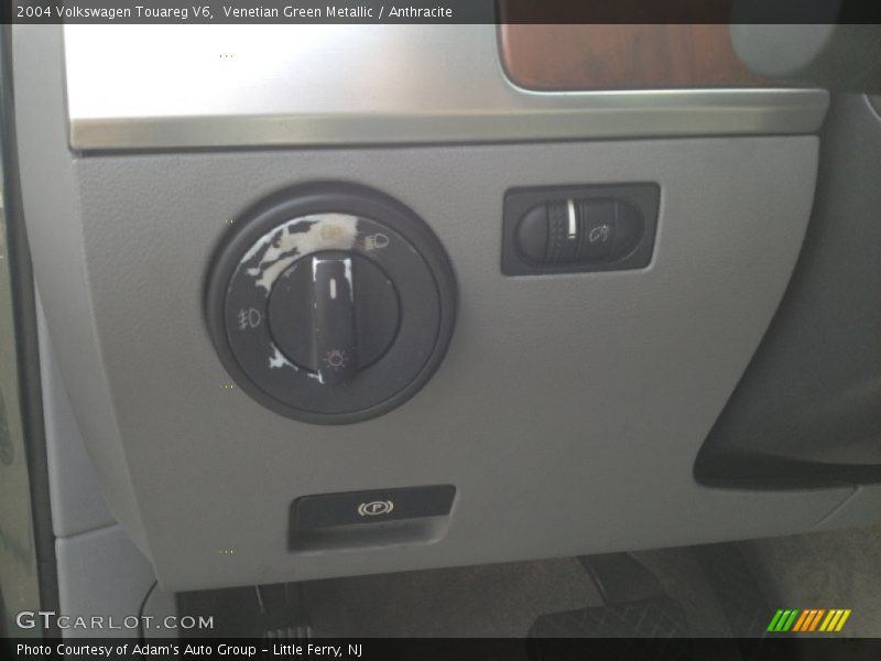 Venetian Green Metallic / Anthracite 2004 Volkswagen Touareg V6