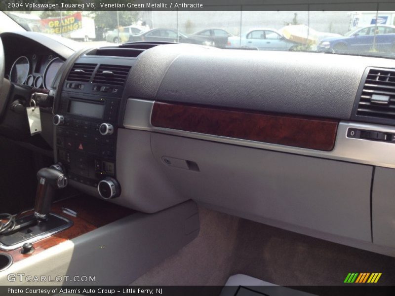 Venetian Green Metallic / Anthracite 2004 Volkswagen Touareg V6