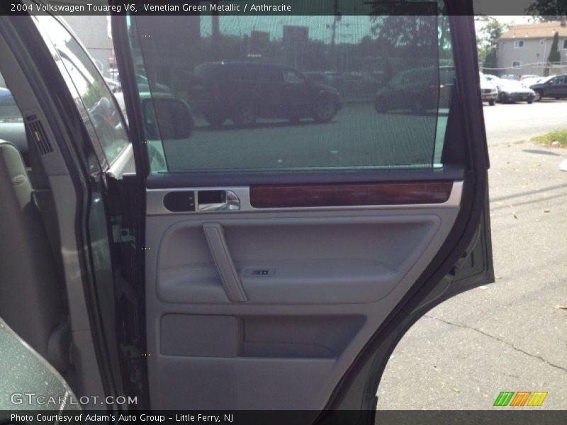 Venetian Green Metallic / Anthracite 2004 Volkswagen Touareg V6