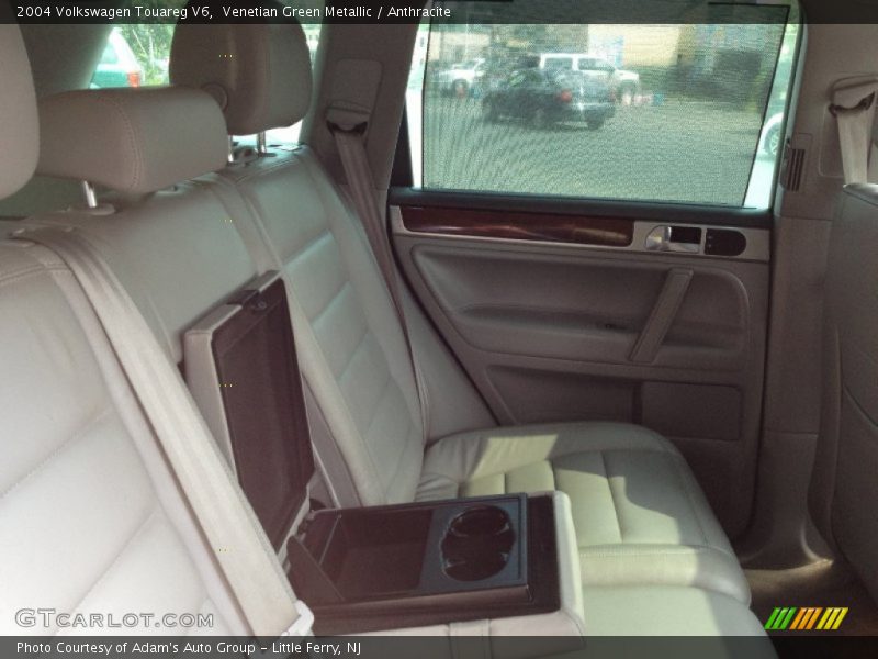 Venetian Green Metallic / Anthracite 2004 Volkswagen Touareg V6