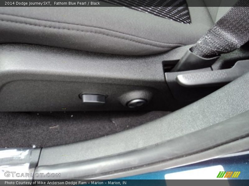 Fathom Blue Pearl / Black 2014 Dodge Journey SXT