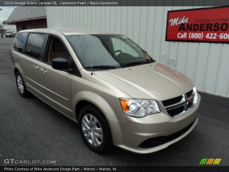 Cashmere Pearl / Black/Sandstorm 2014 Dodge Grand Caravan SE