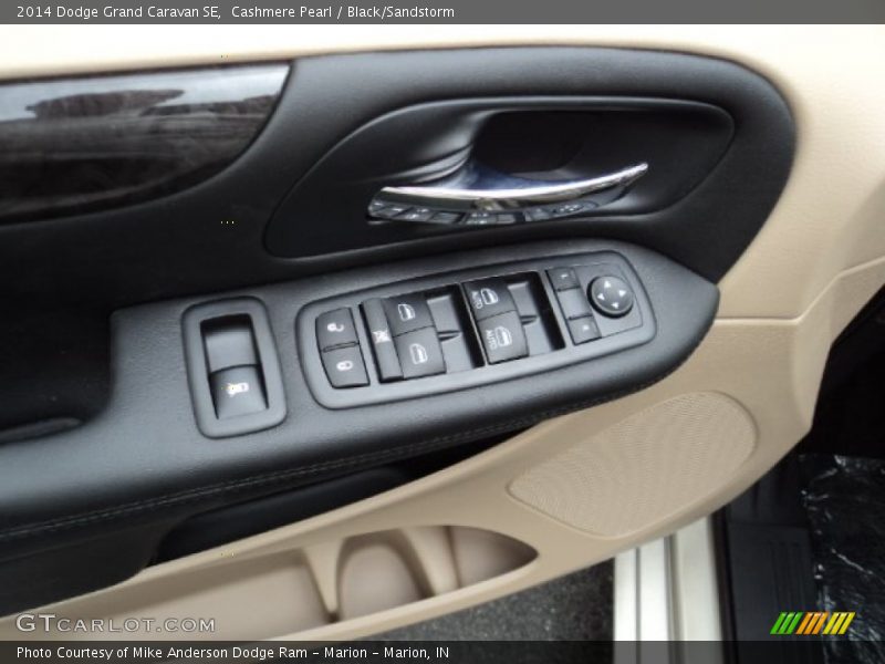 Cashmere Pearl / Black/Sandstorm 2014 Dodge Grand Caravan SE