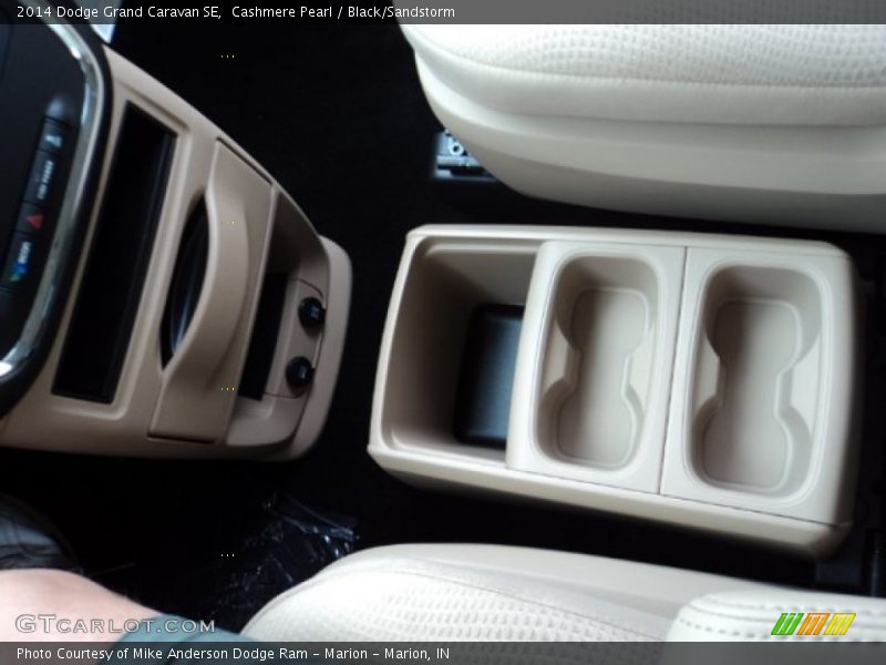Cashmere Pearl / Black/Sandstorm 2014 Dodge Grand Caravan SE