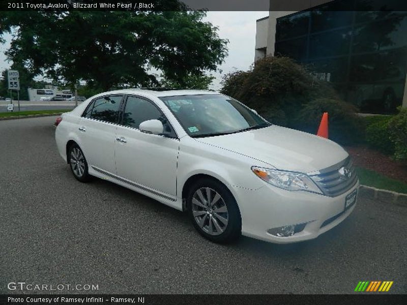 Blizzard White Pearl / Black 2011 Toyota Avalon