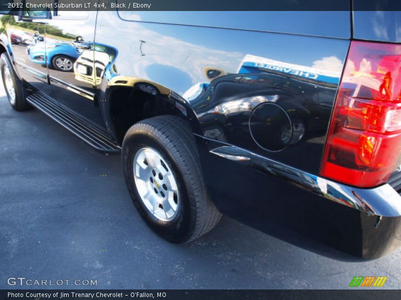 Black / Ebony 2012 Chevrolet Suburban LT 4x4