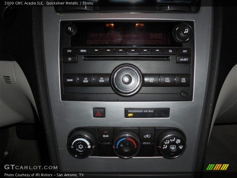 Quicksilver Metallic / Ebony 2009 GMC Acadia SLE