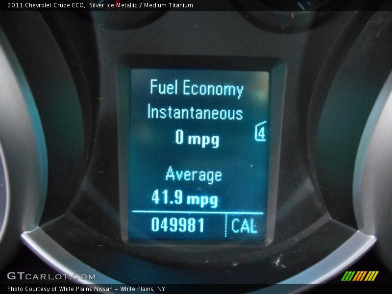 Silver Ice Metallic / Medium Titanium 2011 Chevrolet Cruze ECO