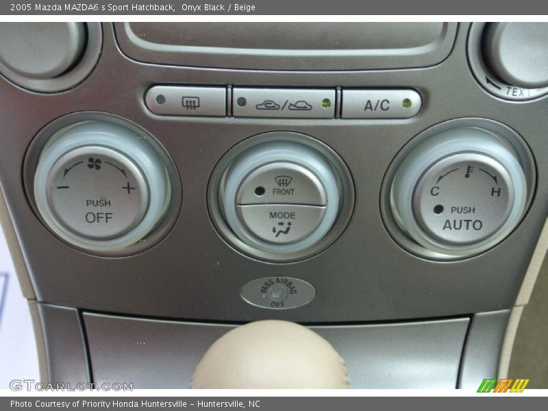 Onyx Black / Beige 2005 Mazda MAZDA6 s Sport Hatchback