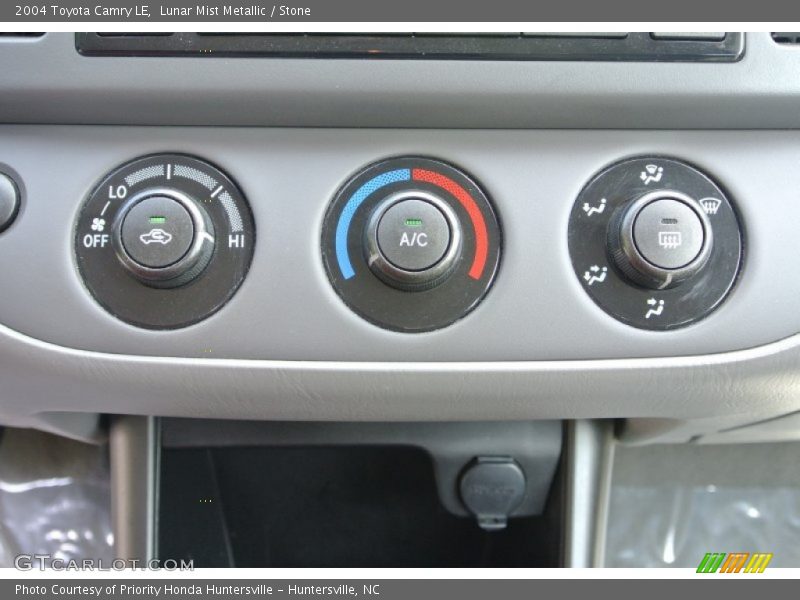 Lunar Mist Metallic / Stone 2004 Toyota Camry LE