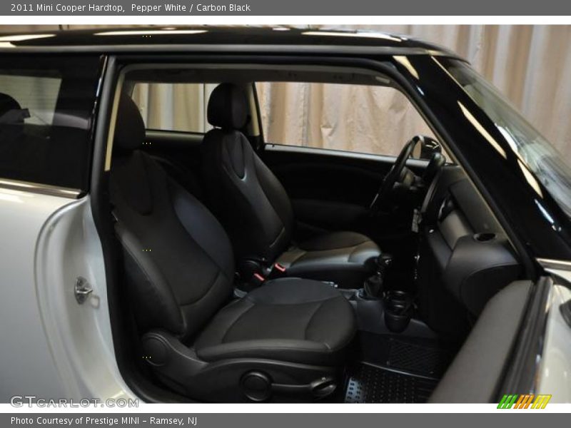 Pepper White / Carbon Black 2011 Mini Cooper Hardtop