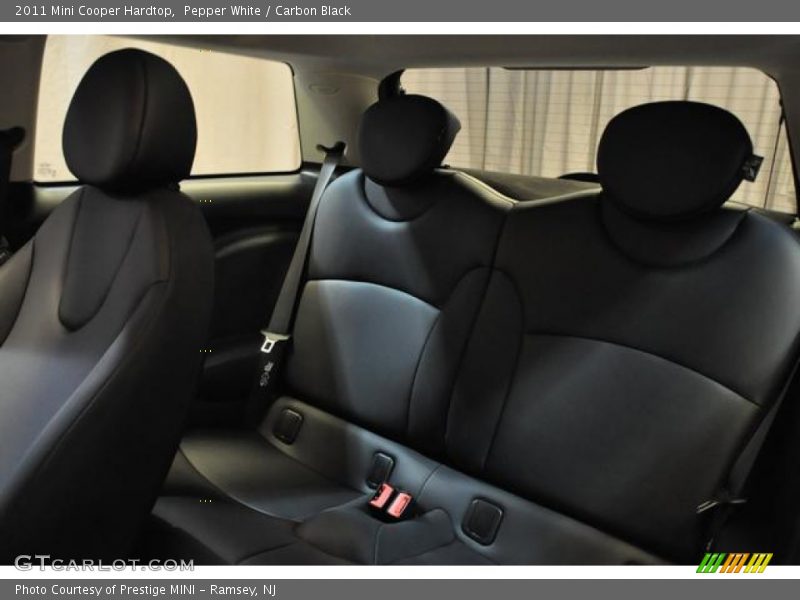 Pepper White / Carbon Black 2011 Mini Cooper Hardtop