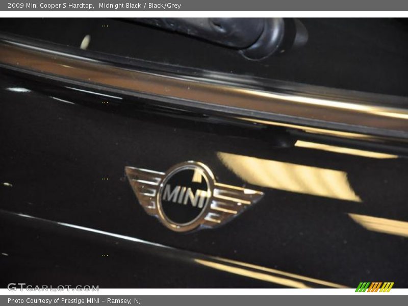 Midnight Black / Black/Grey 2009 Mini Cooper S Hardtop