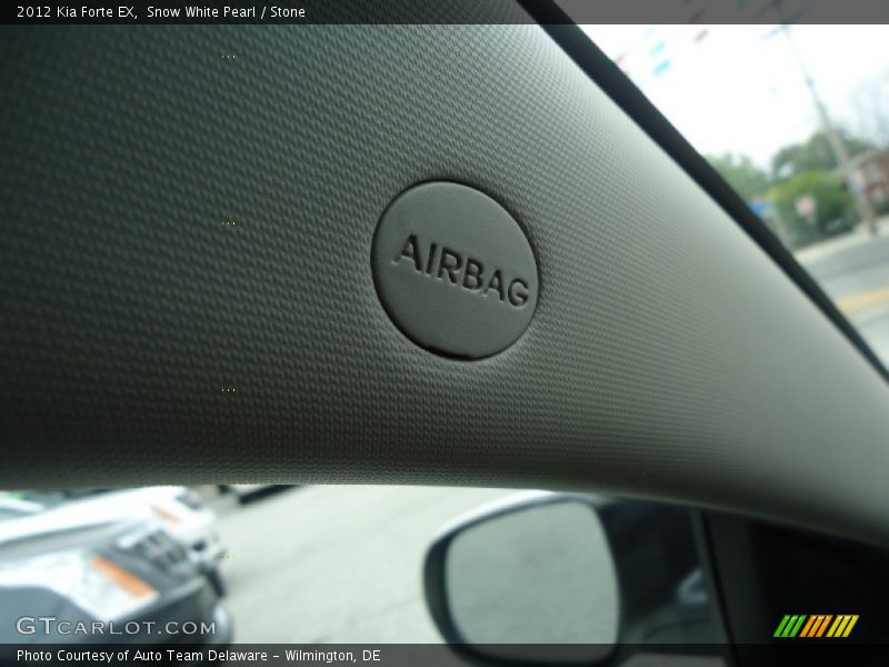 Snow White Pearl / Stone 2012 Kia Forte EX
