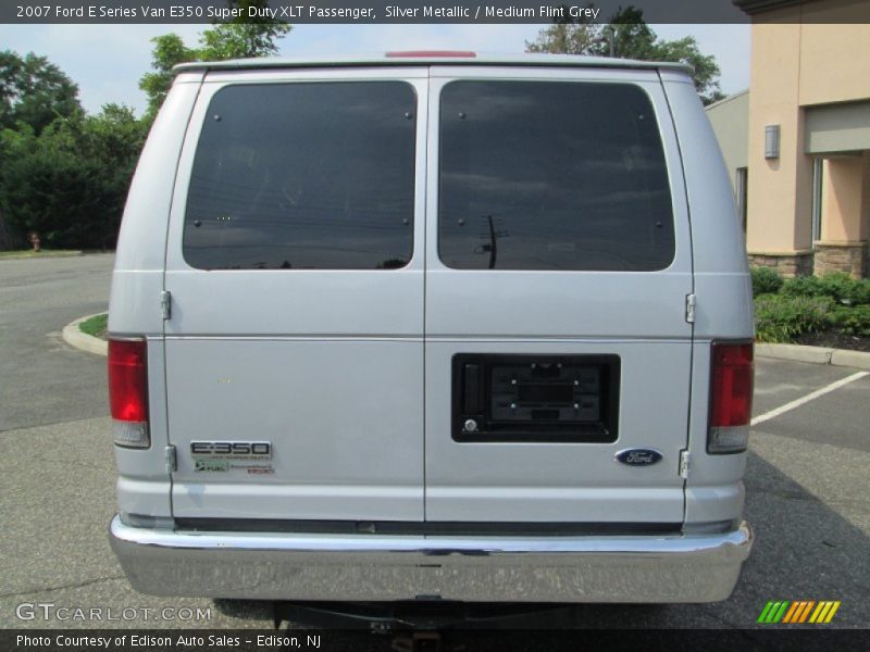 Silver Metallic / Medium Flint Grey 2007 Ford E Series Van E350 Super Duty XLT Passenger