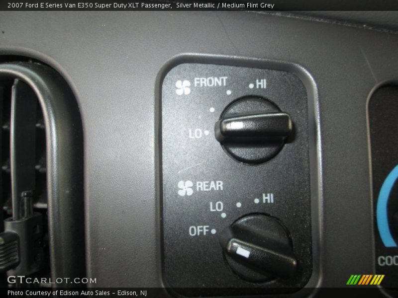 Silver Metallic / Medium Flint Grey 2007 Ford E Series Van E350 Super Duty XLT Passenger