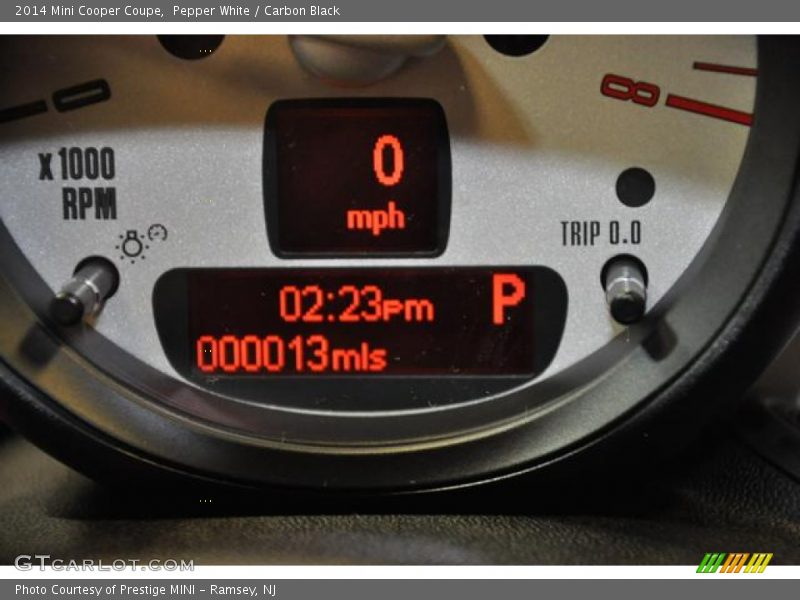 Pepper White / Carbon Black 2014 Mini Cooper Coupe