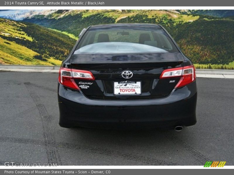 Attitude Black Metallic / Black/Ash 2014 Toyota Camry SE