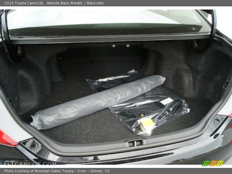 Attitude Black Metallic / Black/Ash 2014 Toyota Camry SE