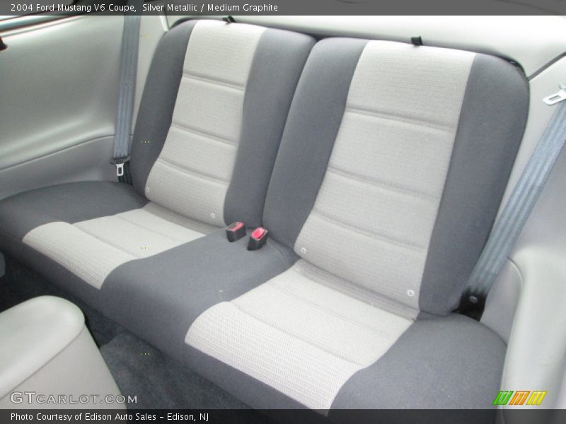 Silver Metallic / Medium Graphite 2004 Ford Mustang V6 Coupe