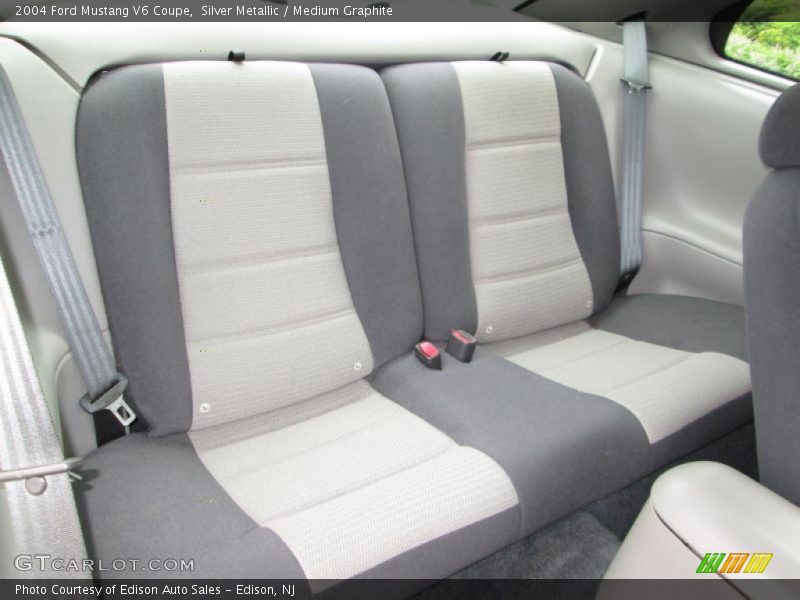 Silver Metallic / Medium Graphite 2004 Ford Mustang V6 Coupe