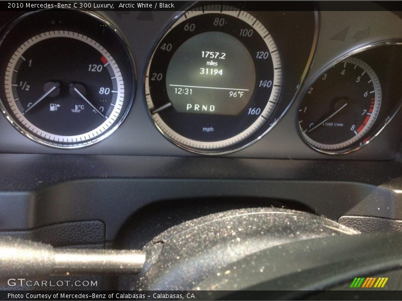 Arctic White / Black 2010 Mercedes-Benz C 300 Luxury