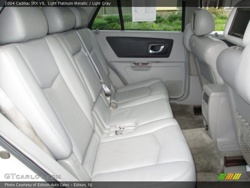 Light Platinum Metallic / Light Gray 2004 Cadillac SRX V8