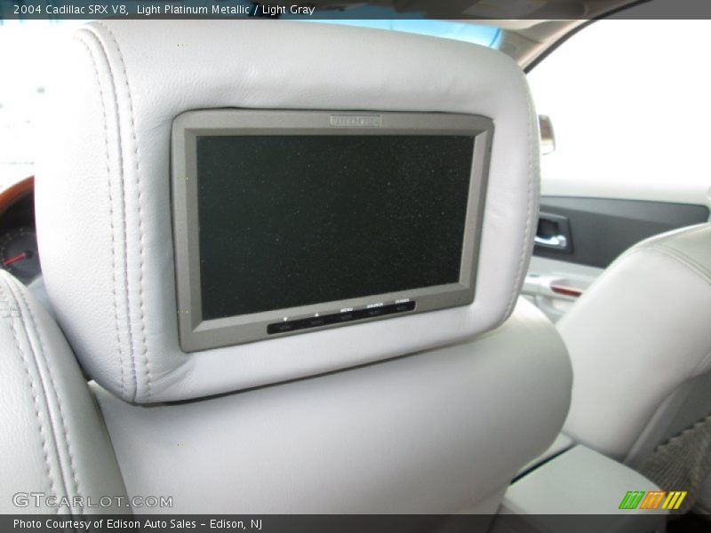 Light Platinum Metallic / Light Gray 2004 Cadillac SRX V8
