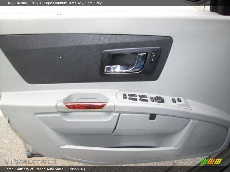 Light Platinum Metallic / Light Gray 2004 Cadillac SRX V8