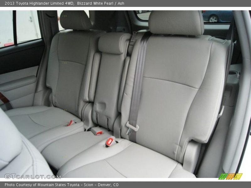 Blizzard White Pearl / Ash 2013 Toyota Highlander Limited 4WD