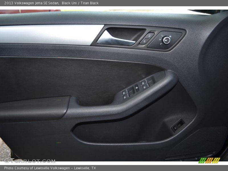 Black Uni / Titan Black 2013 Volkswagen Jetta SE Sedan