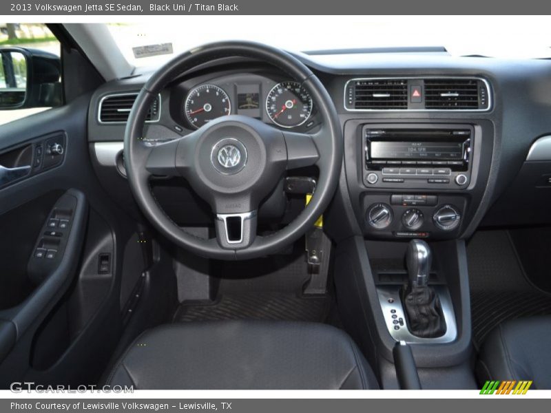 Black Uni / Titan Black 2013 Volkswagen Jetta SE Sedan