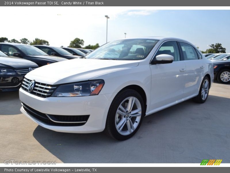 Candy White / Titan Black 2014 Volkswagen Passat TDI SE