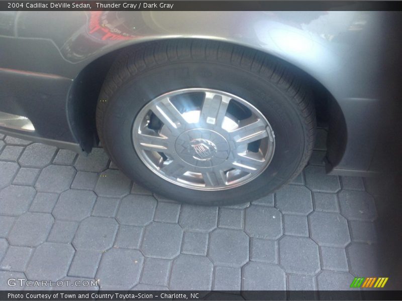 Thunder Gray / Dark Gray 2004 Cadillac DeVille Sedan